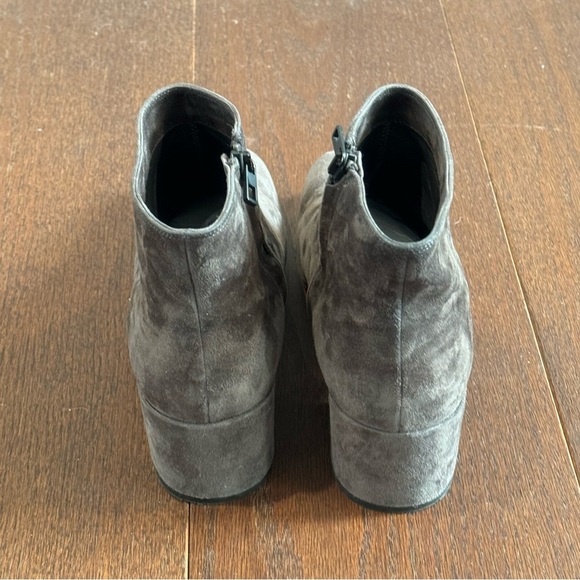 Vince Women’s Grey Suede Booties Size 9 - Picture 4 of 7